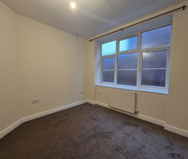 Haden Road, Cradley Heath, B64 - Photo 5