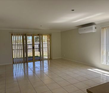 Lovely presented lowset 4 bedroom brick home - Photo 1