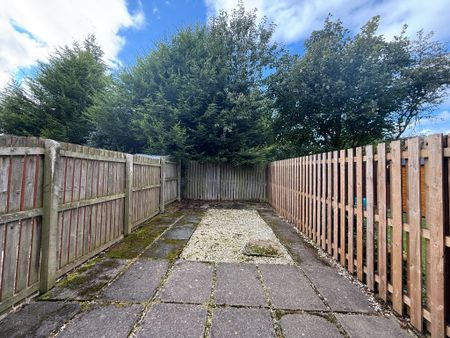 2 bedroom terraced house to rent - Photo 2