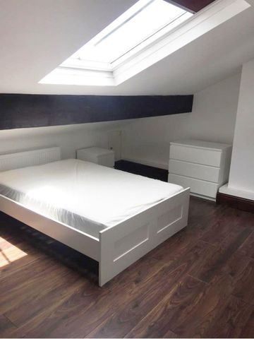 3 bedroom flat to rent - Photo 3