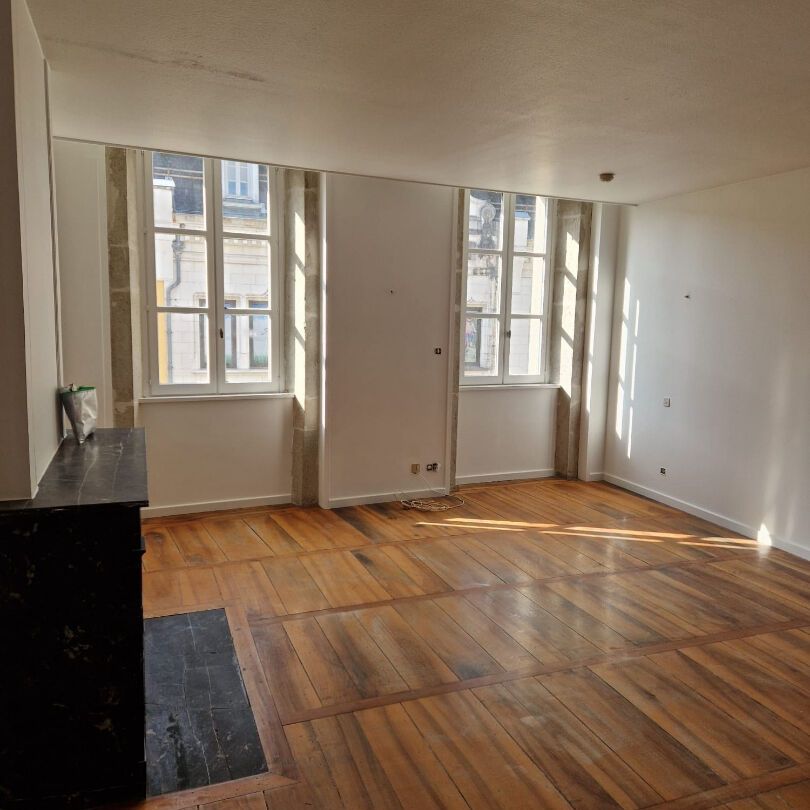 A LOUER - BELLEY STUDIO 2E ETAGE , Belley - Photo 1