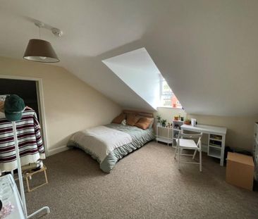 3 bedroom apartment to rent - Photo 6