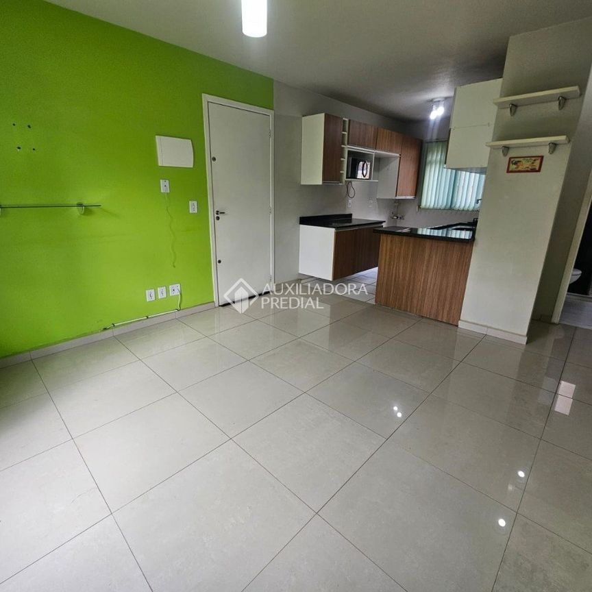 Apartamento com 2 quartos e 42m² para alugar em Igara, Canoas. - Photo 1