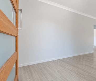 MODERN & SPACIOUS FAMILY LIVING IN PALMWOODS - Photo 5