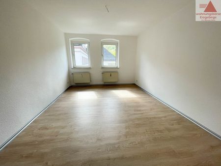 1. Monat kaltmietfrei! - Moderne 4-Raum-Wohnung im Zentrum von Aue - Photo 3