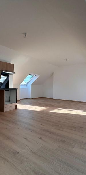 Location Appartement 3 pièces 75m² ARMENTIERES 59280 - Photo 1