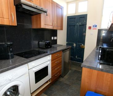 Flat 2, 32 Montpellier Villas, CHELTENHAM GL502XF - Photo 4