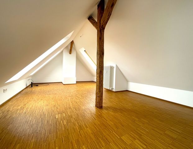 Wunderschöne 3-Zimmer-Altbauwohnung mit Galerie, Küche und Balkon im Martinsviertel von Darmstadt! - Foto 1