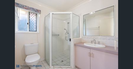 2 bedroom in quiet complex- ideal for retirees! - Photo 5