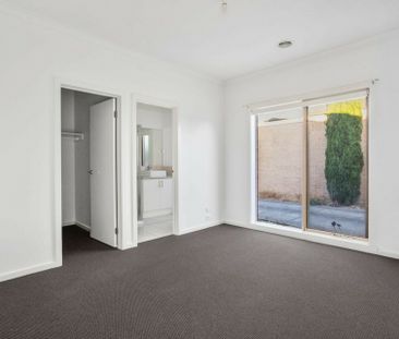1/31 Horseshoe Circuit, Truganina VIC, Belconnen - Photo 6