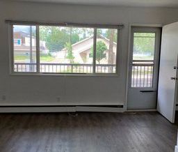 Sorrento Manor - Photo 1