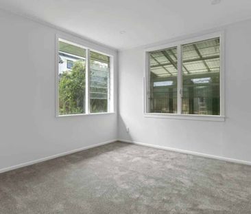 Perfect Looking! - Photo 2