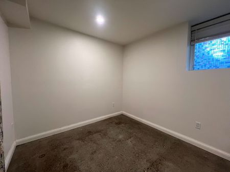 For Lease - 110 Caroline Avenue Unit# Lower, Toronto, Ontario - Photo 4