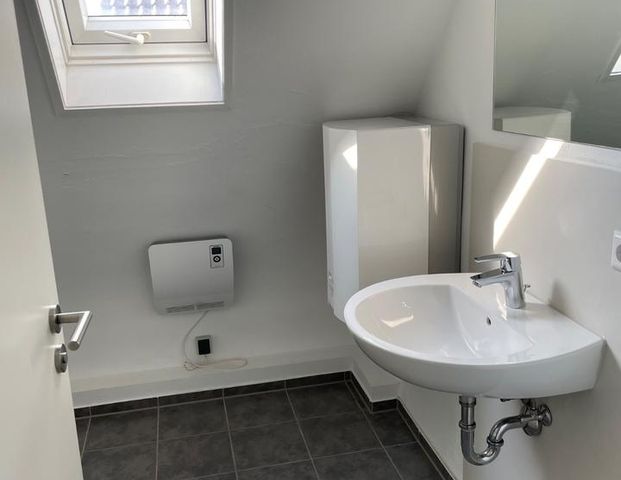 WG Zimmer DG in einer Zweier Damen WG WM 500,- EUR - Wendlingen - Foto 1