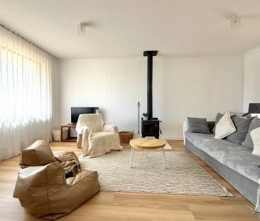 Coastal Charm - 4 Bedroom Home in Sought-After Halls Head - Photo 3