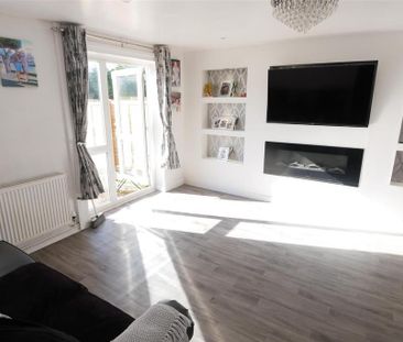 3 bedroom semi-detached house to rent - Photo 5