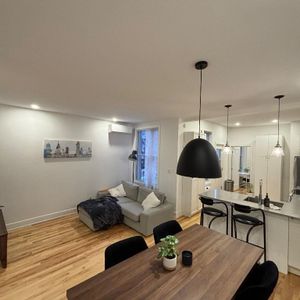 Magnifique 4 ½ entièrement rénové — 1000 pi² — Hochelaga-Maisonneuve — Disponible rapidement - Photo 2