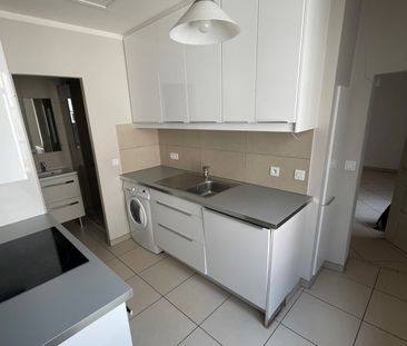 Location Appartement 1 pièce 35m² AIX EN PROVENCE 13100 - Photo 2