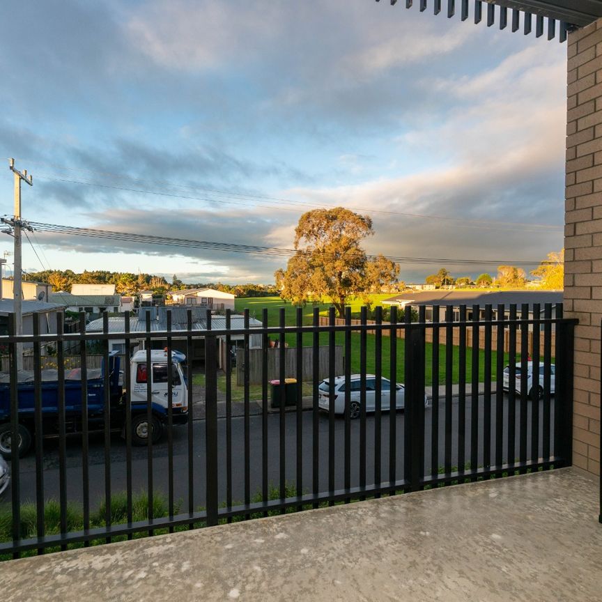 1 bedroom in Northcote - Photo 1