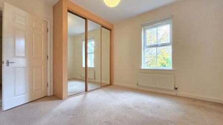 4 bedroom apartment to rent - Photo 3