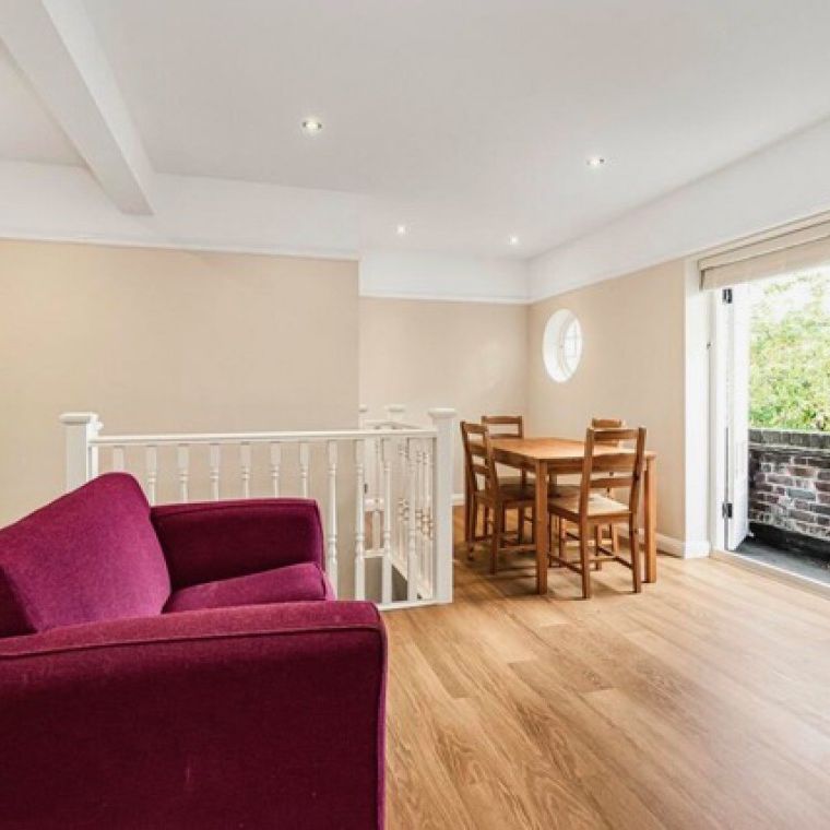Neale Close Hampstead Garden Suburb N2 - Photo 1