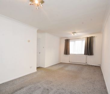 2 bedroom maisonette to rent Manor Road, Stansted, CM24 - Photo 2