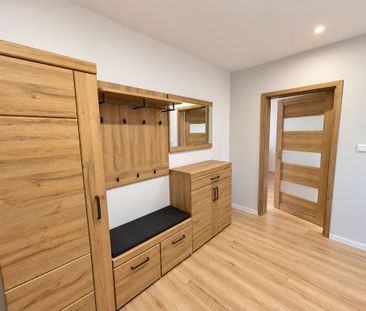 ZREKONŠTRUOVANÝ 2-IZBOVÝ BYT S VEĽKOU 9 m² LOGGIOU – HLINY, ŽILINA – Fotografia 6