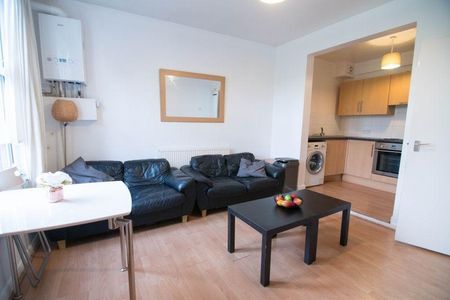 2 bedroom flat to rent - Photo 3