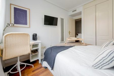 Calle de Ana de Austria, Madrid, Community of Madrid 28050 - Photo 2