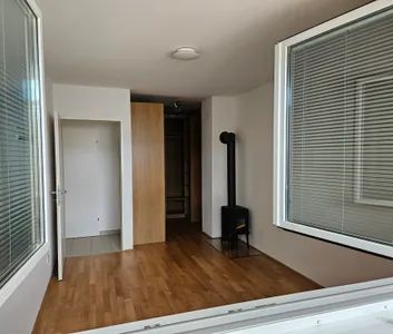 Sonnige 2-Zimmer-Wohnung mit Süd-Loggia & ruhiger Hoflage, 1140 Wien - Photo 1