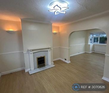 3 bedroom semi-detached house to rent - Photo 2