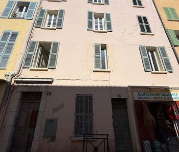 Location Appartement 2 pièces 27m² HYERES 83400 - Photo 3