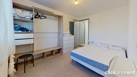 Chambre meublée avec salle d’eau privée & fibre dans maison de 220 m² – Saint-Denis (93200) - Photo 4