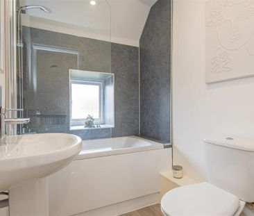 2 bed House - Mid Terrace To Let - Photo 5