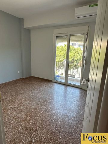 Διαμέρισμα για ενοικίαση Τζιτζιφιές (Καλλιθέα) - Photo 2