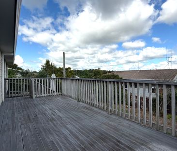 Beautifully Renovated 3 Bedroom Home with Water Views - AVAILABLE NOW - Photo 4