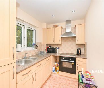 2 bedroom flat to rent - Photo 5