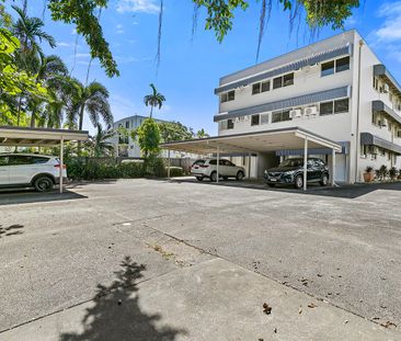 Top floor beachfront apartment, elevated ocean outlook. - Photo 5