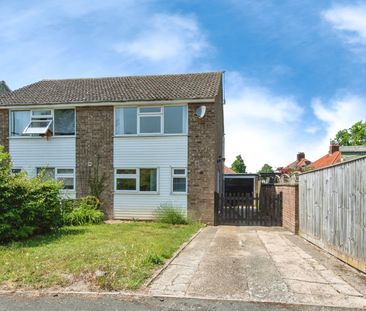 Wellington Close, Bury St. Edmunds, West Row - Photo 4