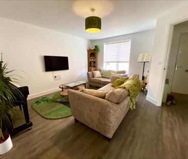 3 bedroom semi-detached house to rent - Photo 5