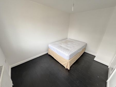 3 bedroom detached house to rent - Photo 5