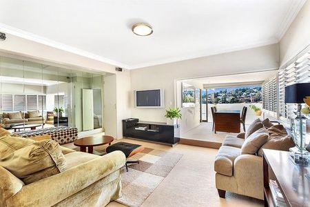 OVERSIZED WATERFRONT TWO BEDROOM APARTMENT! - Photo 4