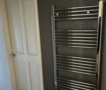 2 bedroom ground floor maisonette to rent - Photo 5