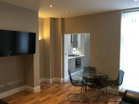 3 Bedroom Apartment, Buston Terrace Jesmond - Photo 4