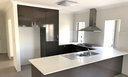 4 Lepley Lane, Hammond Park WA 6164 - Photo 5