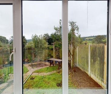 3 bedroom townhouse to rent - Photo 2