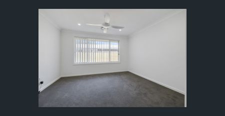 Spacious Single-Level Home - Photo 2