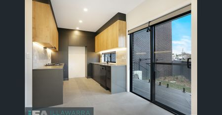 Modern three bedroom townhouse - Photo 3