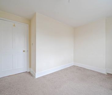 5 bedroom end of terrace house to rent - Photo 6