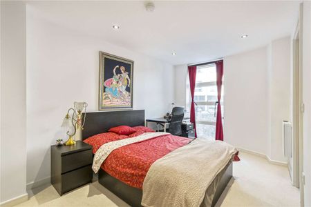 Stunning two bed two bath apartment in Number One Bristol - Photo 4